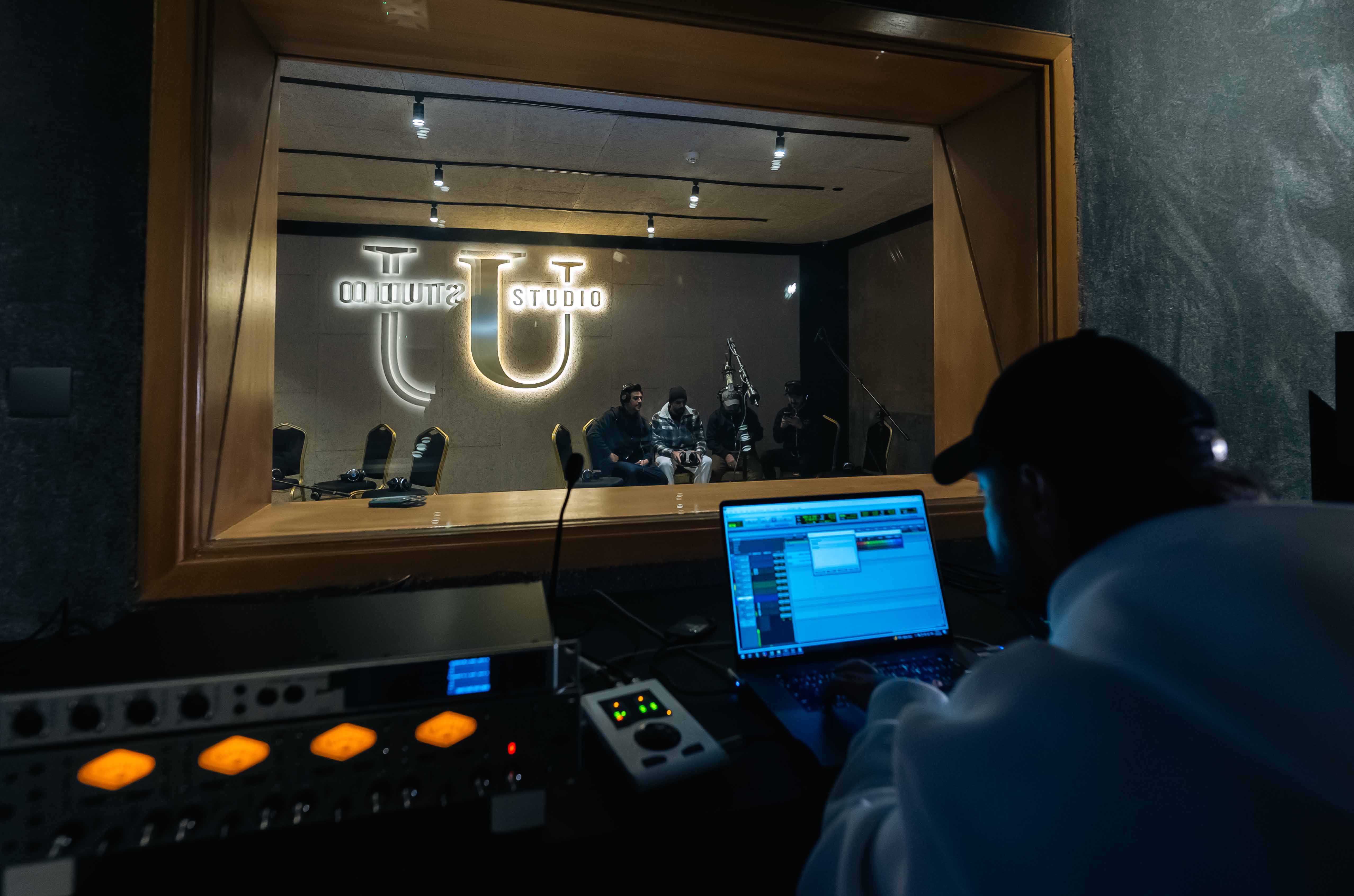 U STUDIO Recording Equipment